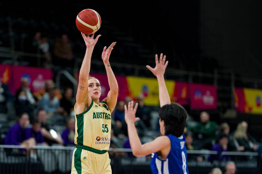 The Wimmera's Chloe Bibby has been selected in the Australian Opals' 26-player squad for the Paris Olympics. Picture by Andy Cheung/Getty Images