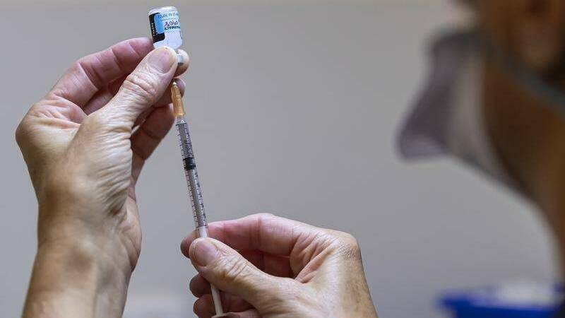 New modelling predicts NSW's COVID-19 vaccine rollout saved almost 18,000 lives during the early Omicron era. Picture by Daniel Pockett/AAP PHOTOS