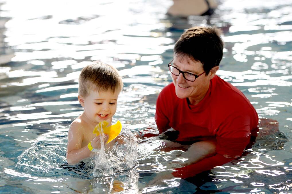 LEARNING: Horsham's Isaac Barnes, 2, with swim teacher Kylie Zelley, during swimming lessons. Picture: SAMANTHA CAMARRI