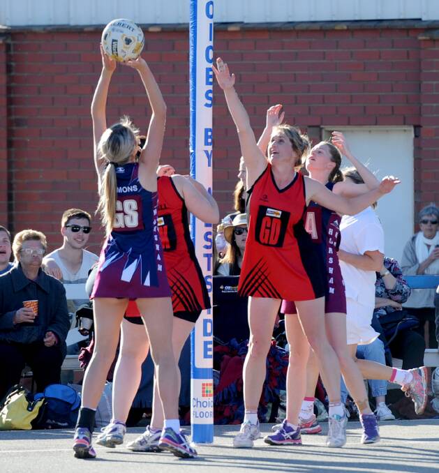 ATTACK: Horsham's Nadia Netherway prepares to shoot  against Stawell in the 2014 C Grade grand final.