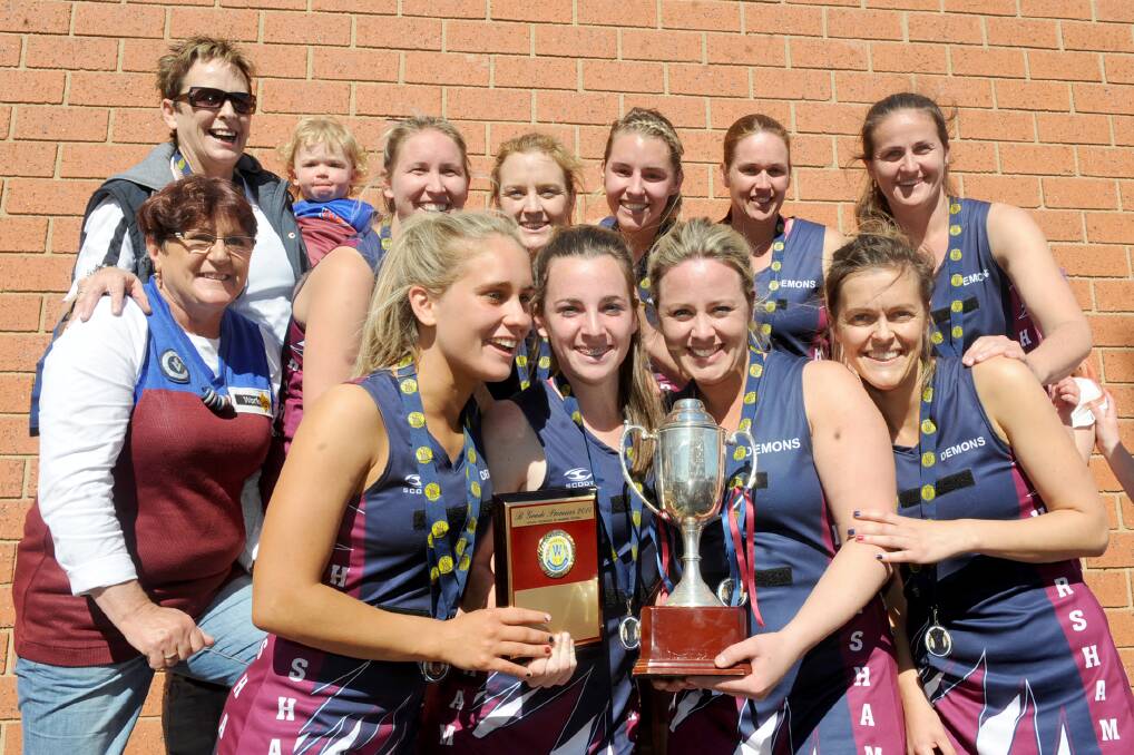 GRINNERS: A victorious B Grade Horsham side in 2014. Picture: SAMANTHA CAMARRI