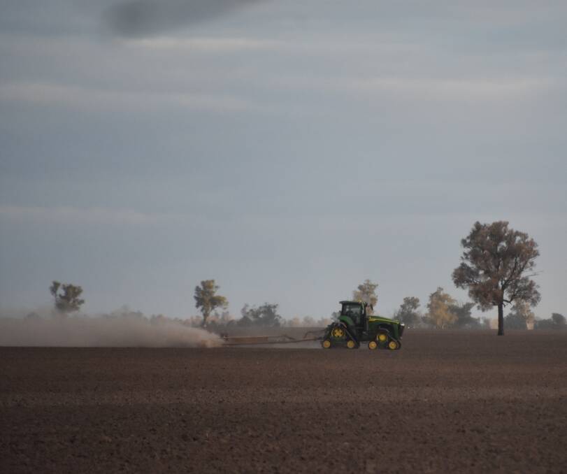 Farmers are still waiting for rain in southern Australia, with a break not forecast until mid-May. Photo by Gregor Heard.