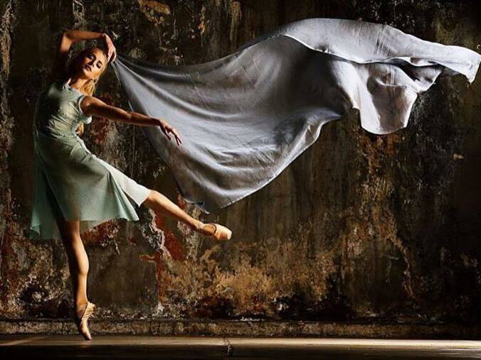 GRACEFUL: The Melbourne Ballet Company will take the stage at Horsham Town Hall to perform the tragic love story, Guernica. Picture: CONTRIBUTED