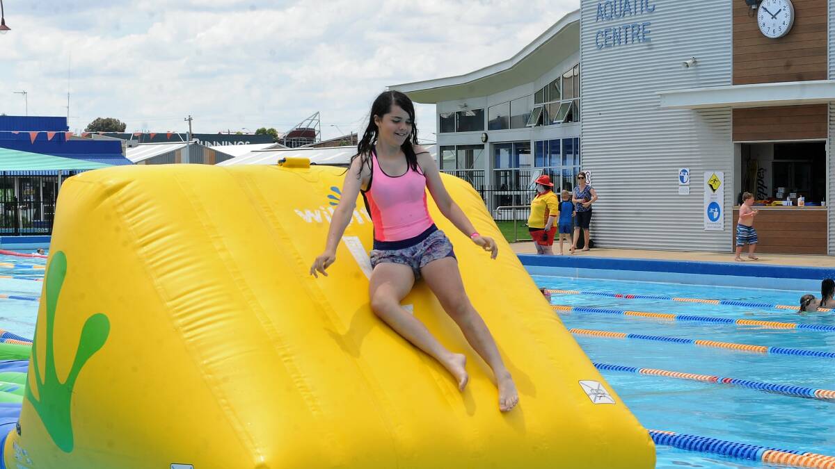FUN IN THE SUN: Sarah Janetzki, 13, at a Horsham Aquatic Centre pool party last month. Picture: ERIN WITMITZ