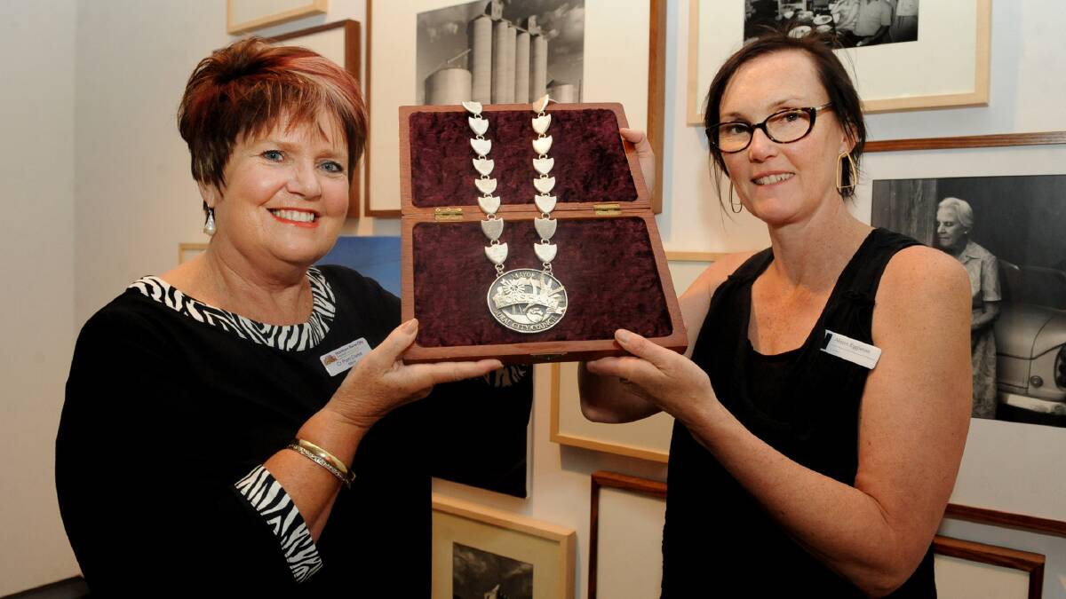 CIVIC PRIDE: Horsham Mayor Pam Clarke, with Horsham Regional Art Gallery curator Alison Eggleton, with the Horsham Mayoral Chain. Picture: SAMANTHA CAMARRI