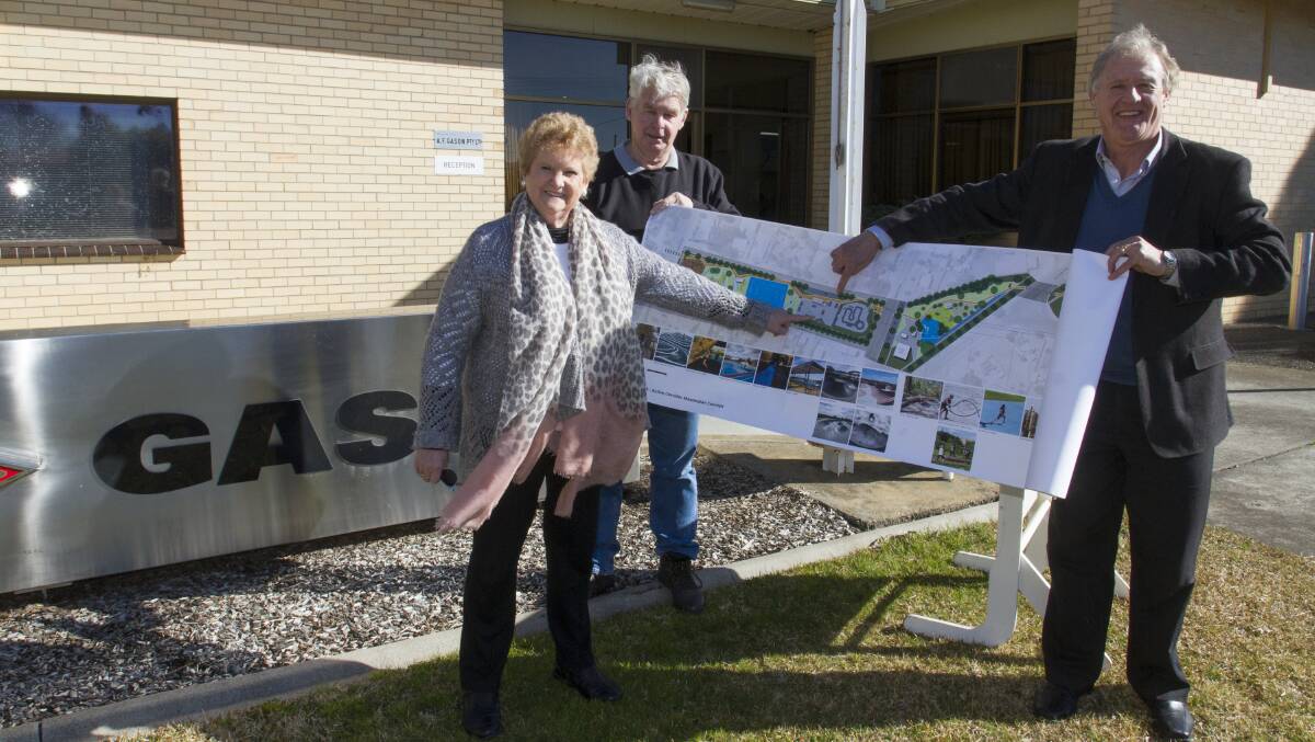 DRAW: Ararat Rural City councillor Gwenda Allgood, Morrie Allgood and Gason's Terry Pye with the skate park plans. Picture: PETER PICKERING