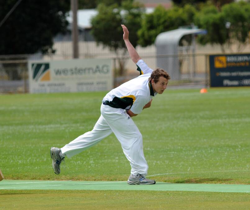 BOWLING: Kiata's Liam Albrecht bowling in the 2015 West Wimmera grand final against Rainbow. Picture: PAUL CARRACHER 