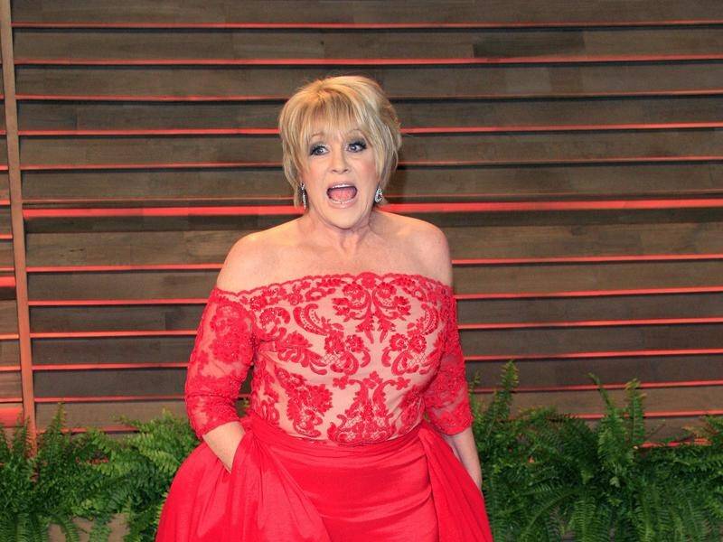 US singer Lorna Luft, whose mother was Judy Garland, has collapsed after a concert in London.