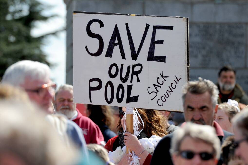 People rally to save Ararat's outdoor pool last year. The Coalition has promised to re-open the pool if re-elected. Picture: SAMANTHA CAMARRI