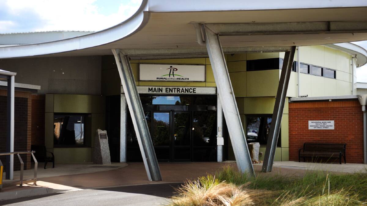 Patients have been evacuated from Warracknabeal hospital due to a suspected gas leak. 