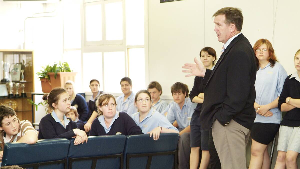 Hugh Delahunty speaks to Year 10 students at Horsham College after the school received a $150,000 grant in 2007.  