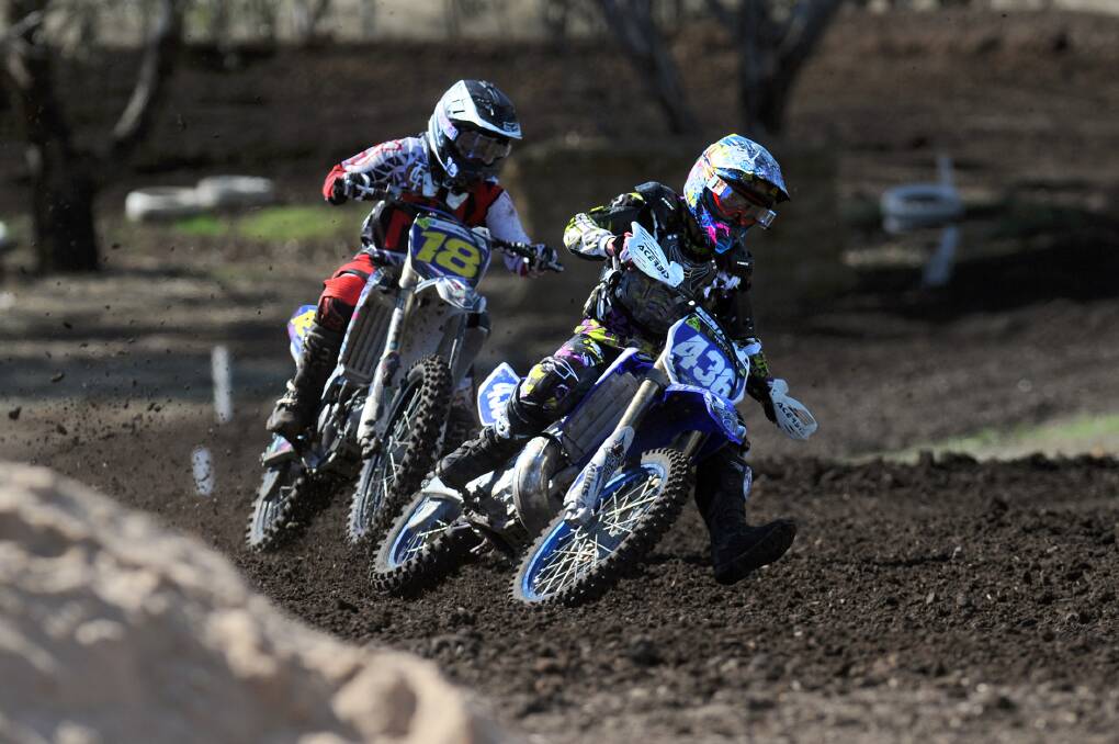 Emma Milesevic leads Maddy Brown in Australian Women's MX Championships at Dooen. 