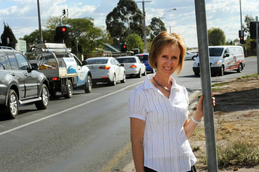 TURNING POINT: Williams Road resident Julie Emmerson wants VicRoads to put a green right-turn arrow on the Willams Road-Stawell Road intersection in Horsham. Picture: PAUL CARRACHER