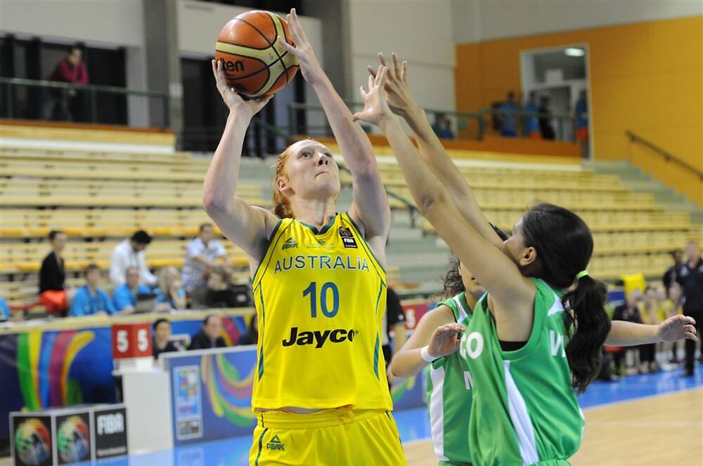 Chloe Bibby in action against Mexico in Australia's final Group C match at the FIBA u17 World Championship for Women. Picture: FIBA.com