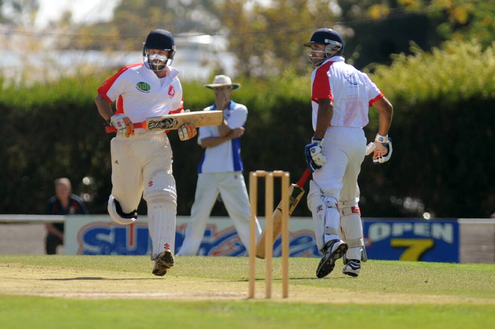 Homers' Simon Hopper and Sandy Hodge during the Rup-Minyip v Homers A Grade grand final.