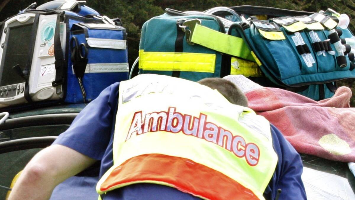 Volunteers used instead of paramedics during Grampians bushfires: Union