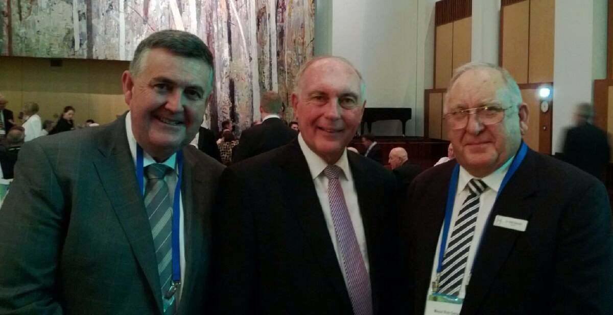 Hindmarsh chief executive Tony Doyle and Mayor Rob Gersch with Deputy Prime Minister Warren Truss at the National Assembly of Local Government in Canberra. Picture: CONTRIBUTED