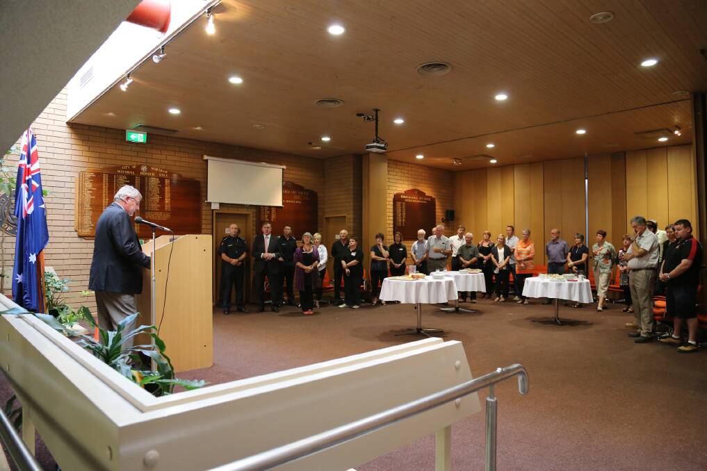 Mayor David Grimble speaks to the group gathered at Tuesday's Grampians bushfire civic reception.