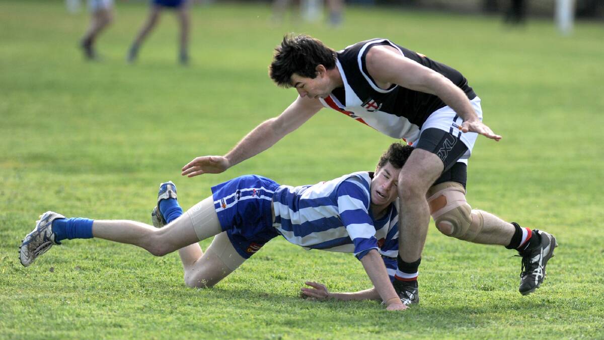 IMPORTANT: Harrow-Balmoral's Daniel Brody clashes with Saint Allan McIntyre. Brody was important for the Roos.