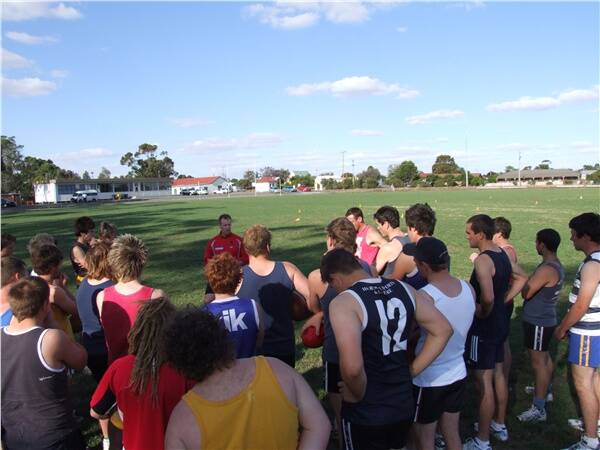 AFL COACH: Essendon coach Matthew Knights took Minyip-Murtoa footballers through their paces at Murtoa on Monday. Picture: CONTRIBUTED