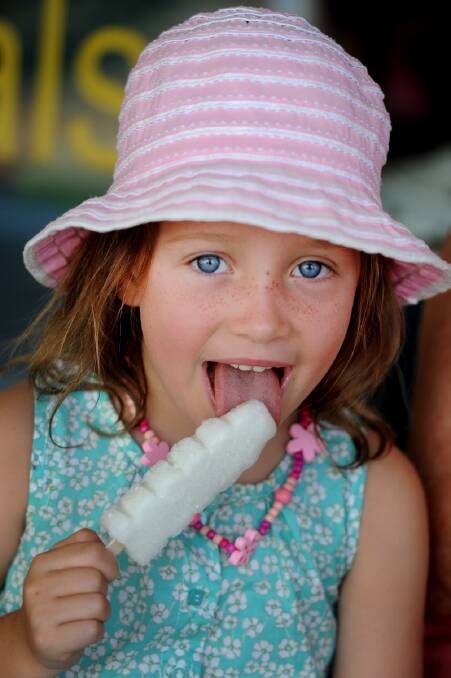Jessie McIvor, 5, keeping cool at Edenhope's Henley on Lake Wallace parade. 