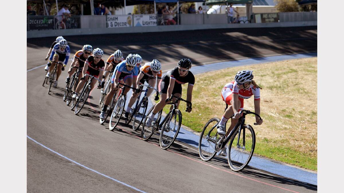 GLANCE: Lara Batkin of St George Cycling Club leads the pack in the Godfrey Family Women’s Omnium at Horsham Velodrome on Friday.