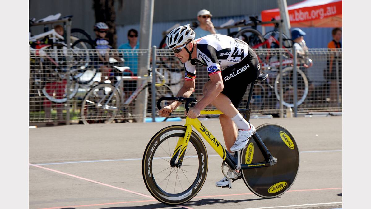 RUNNER-UP: Horsham Cycling Club’s Sam Witmitz finished second in the open men’s Victorian Elimination Championship at Horsham Velodrome on Friday. Pictures: SAMANTHA CAMARRI