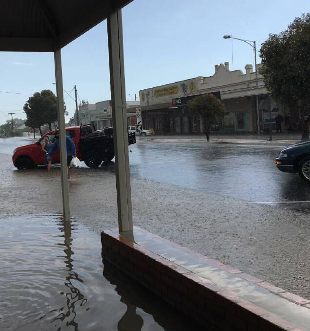 SUPER: People waded in to get to the Ritchies IGA supermarket in Warracknabeal. Picture: CONTRIBUTED. 