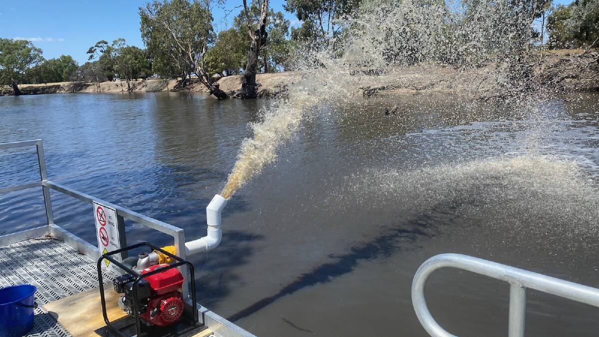 FRESH: Wimmera CMA conducting water aeration trials. Picture: CONTRIBUTED