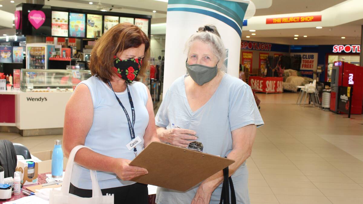 CONSULTATION: Wimmera Health Care Group board member Carole Alt talks about the partnership with Joy Bowley during a pop-up session at Horsham Plaza. Picture: CONTRIBUTED