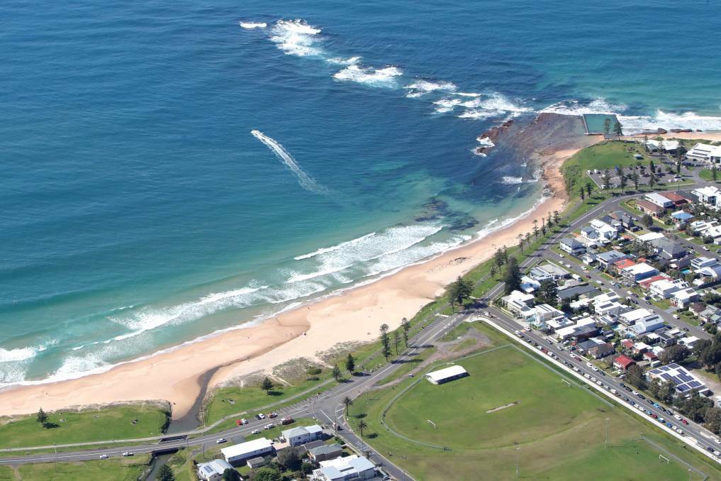 Bulli beach, where a man is accused of approaching three women and their kids on Tuesday, October 24. Picture from file