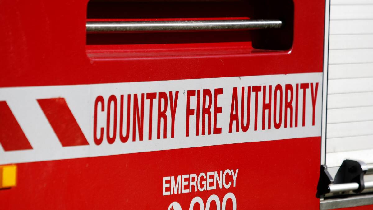 CFA issues advice as Minimay fire contained
