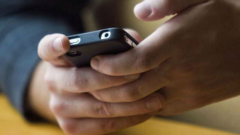 Mobile phones to be banned in Wimmera schools
