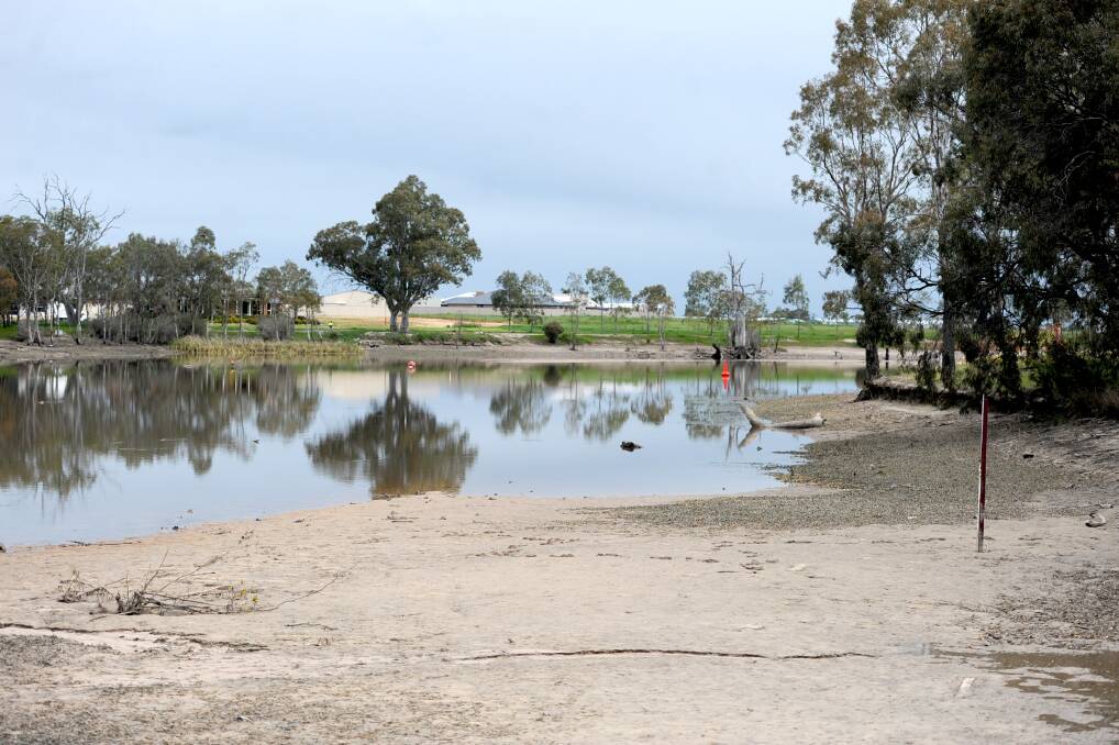 Water level at Horsham Weir lowered for work