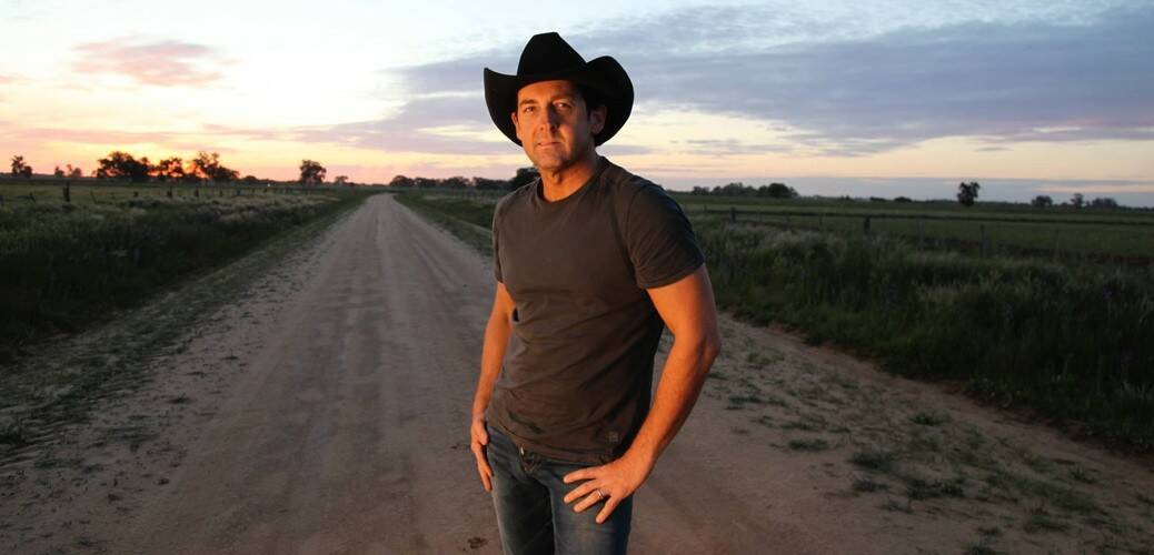 Lee Kernaghan will perform in Stawell on November 4. File picture