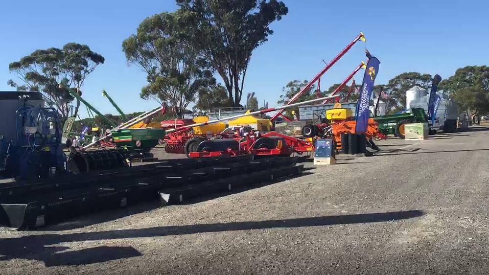 Tour the entire field days in under 20 seconds