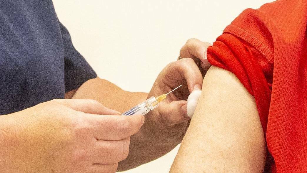 The federal government has no set targets for completing first doses in Australia's COVID-19 vaccination rollout. Picture: FILE