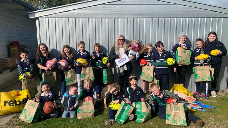 Apsley students last week with gift bags donated by South Australian businesses.