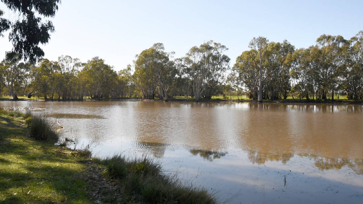Council drops Wimmera River water level through Horsham