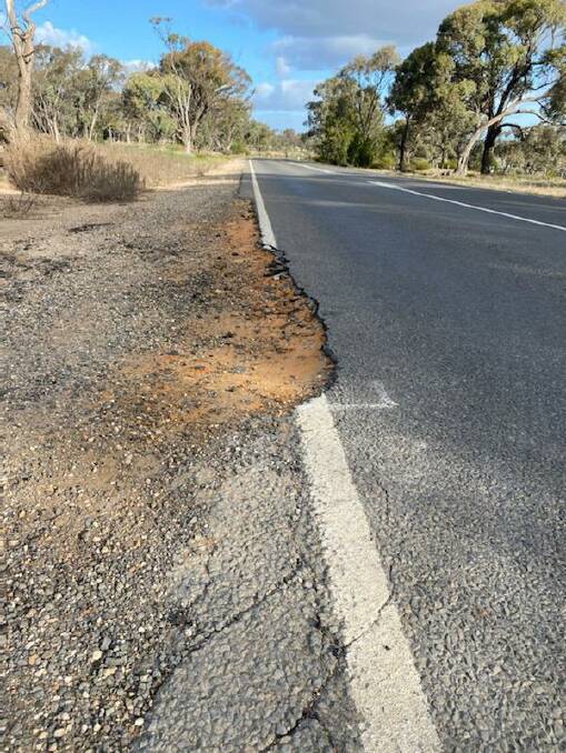 MAINTENANCE RECORD: Dimboola-Rainbow road on Monday. Picture: CONTRIBUTED