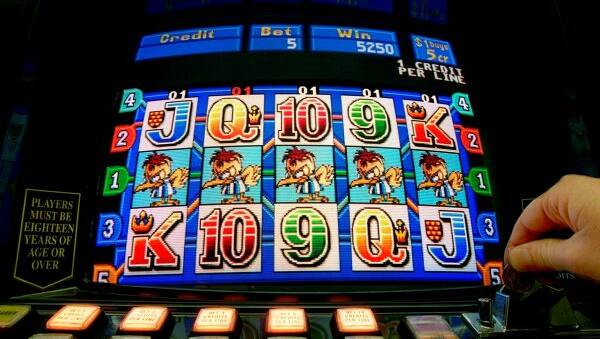 STAGGERING: $28,142.57 was lost on pokies machines in Horsham every day in March. Picture: SHUTTERSTOCK