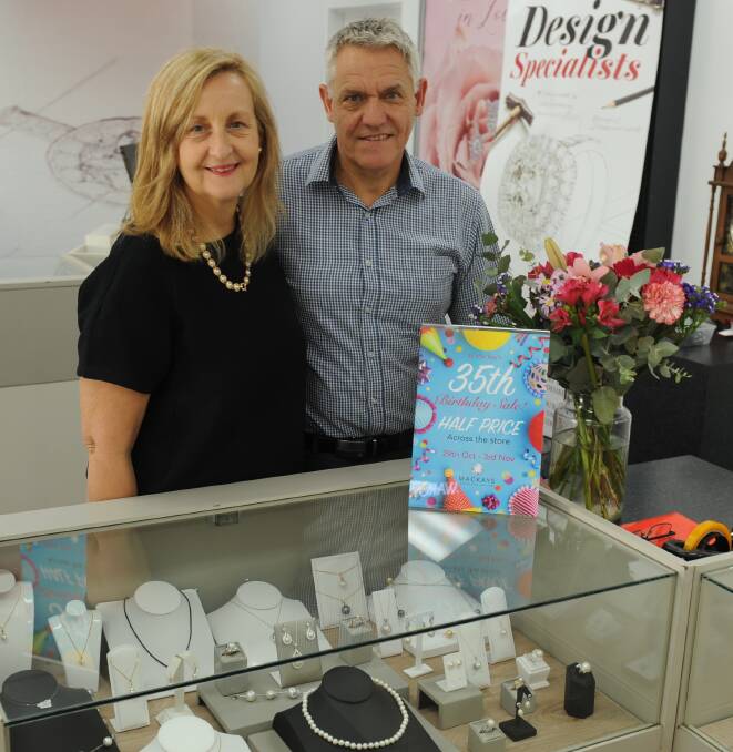 MILESTONE: Mackay's Leading Edge Jewellers owners Fiona and Bruce Mackay celebrate 35 years of business this month. Picture: DAINA OLIVER