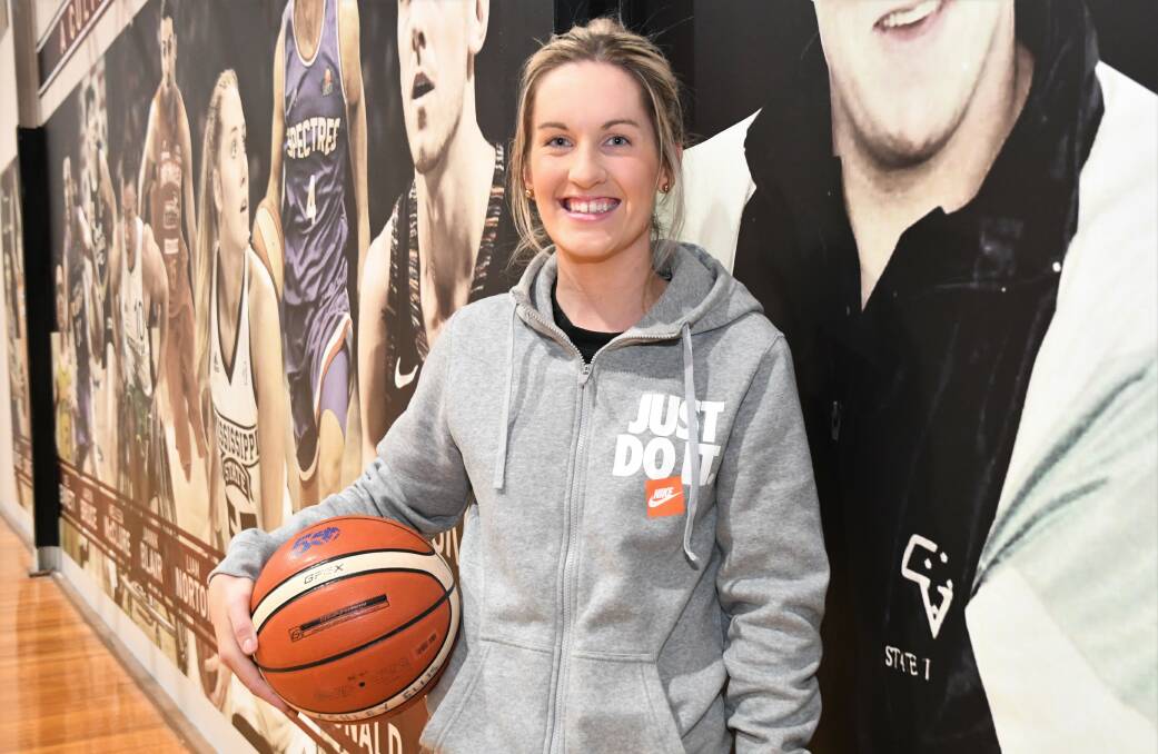 RETURN: Horsham Lady Hornets player Liv Jones returned to the court last week after missing the entire 2018-19 season due to a foot injury. Picture: JADE BATE