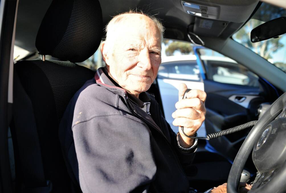 Wimmera Amateur Radio Group members Bill Hussin with his car radio.
