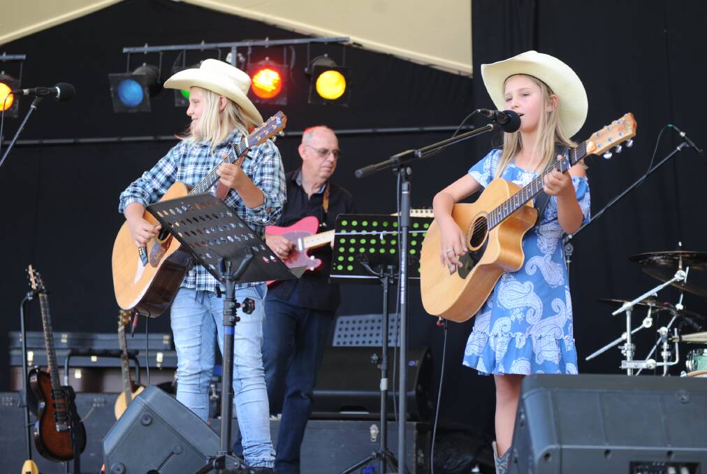 Siblings Georgia and Lachie McGennisken performed at the Horsham Country Music Festival in 2018. Picture: DAINA OLIVER