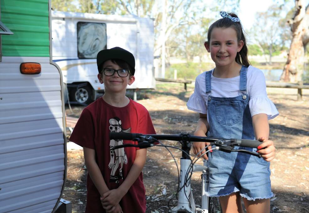 DESTINATION: Adelaide siblings Zephyr and Saskia Ledger stopped at Horsham Riverside Caravan Park on Boxing Day night with their family on the way to Melbourne. Picture: JADE BATE