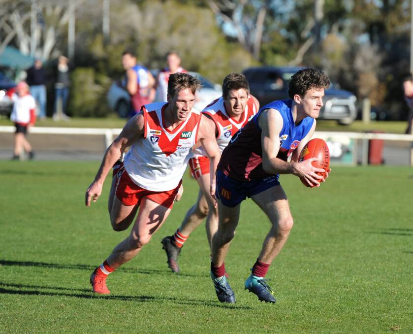 Bailey Nelson streaks away from his Ararat opponents. Picture: MATT CURRILL