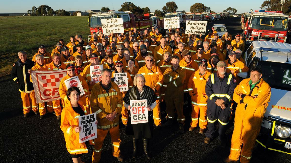 Member for Ripon Louise Staley and Member for Lowan Emma Kealy join a protest by Country Fire Authority volunteers against the Premier Daniel Andrews in Ararat in 2016. 