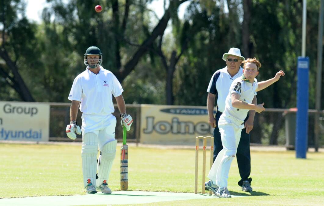 Dahlenburg bowling off-spin for Nhill in the now defunct West Wimmera Cricket Association grand final in 2018.