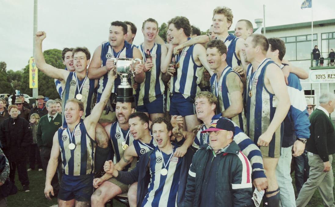 The 1999 premiership winnning team.